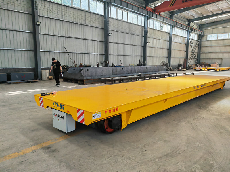 50 Tonnen maßgeschneiderter Materialbahntransportwagen